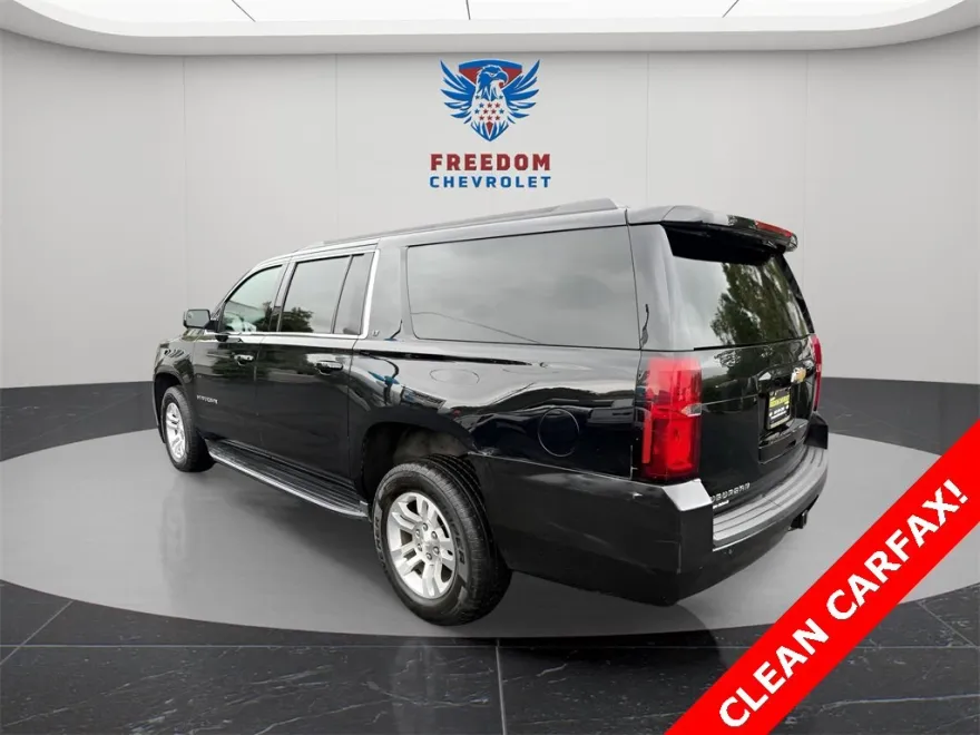 2019 Chevrolet Suburban LT photo 1