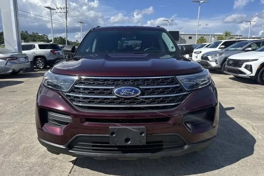 2022 Ford Explorer XLT photo 1