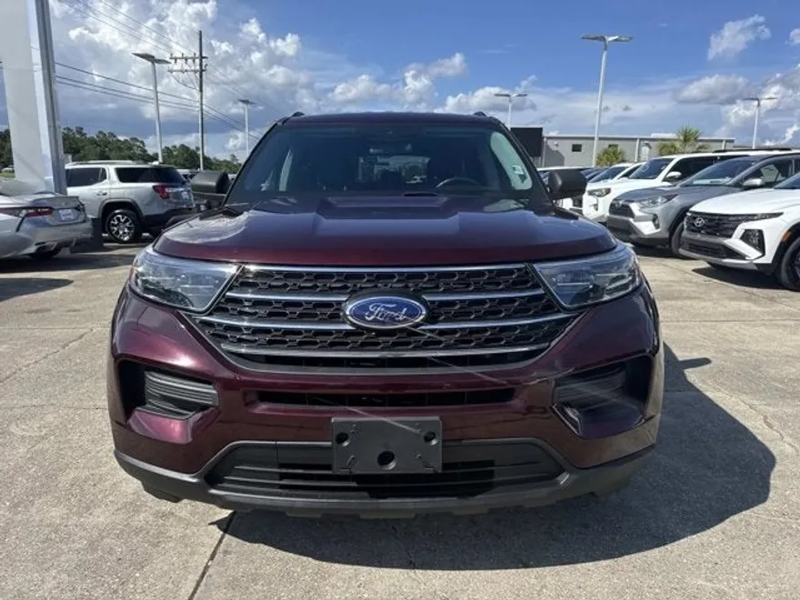2022 Ford Explorer XLT photo 1