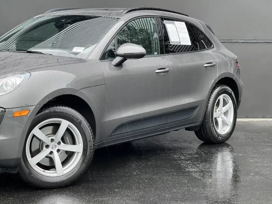 2018 Porsche Macan photo 1