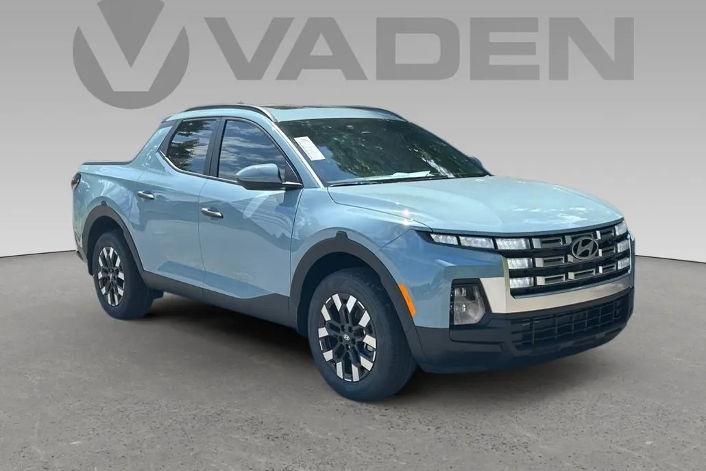 2025 Hyundai Santa Cruz SE photo 1