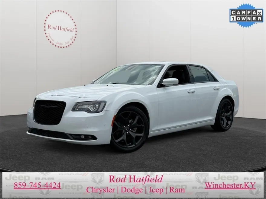 2022 Chrysler 300 S photo 1