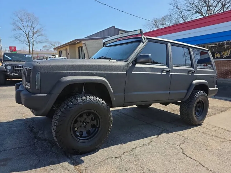 2001 Jeep Cherokee Sport photo 1