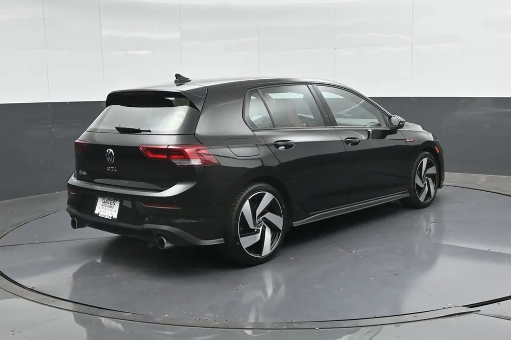 2024 Volkswagen Golf GTI S photo 1