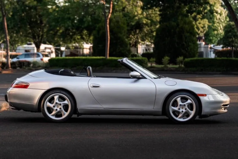 2001 Porsche 911 Cabriolet photo 1