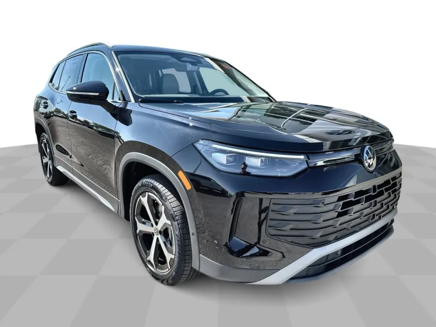 2025 Volkswagen Tiguan SE photo 1