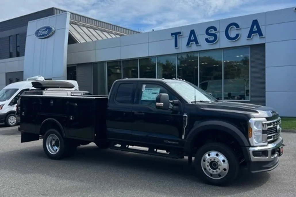 2025 Ford F-450 XLT photo 1