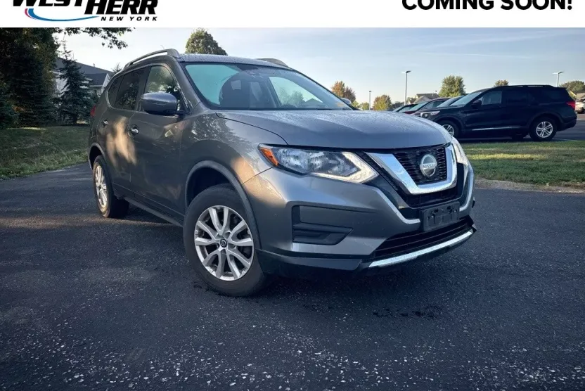 2020 Nissan Rogue SV photo 1