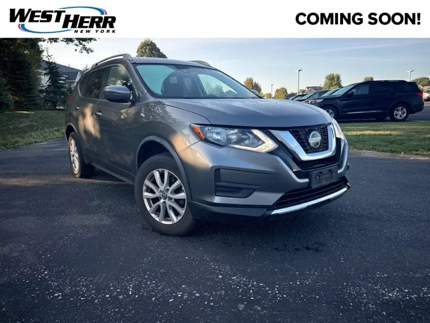 2020 Nissan Rogue SV photo 1