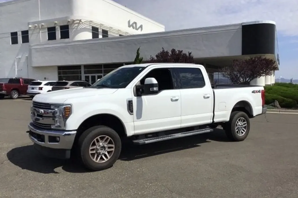 2019 Ford F-250 Lariat photo 1