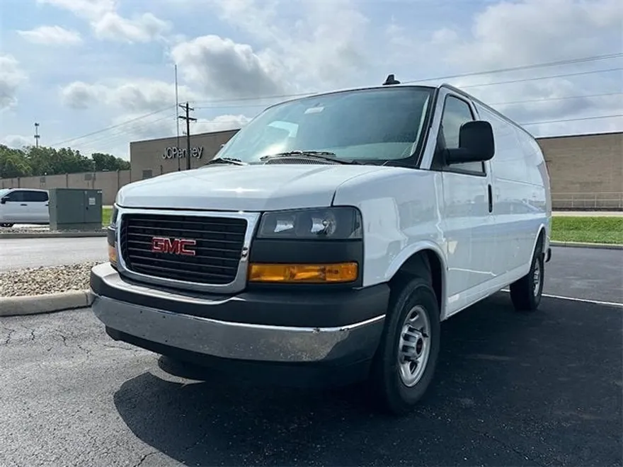 2025 Gmc Savana Cargo 2500 photo 1
