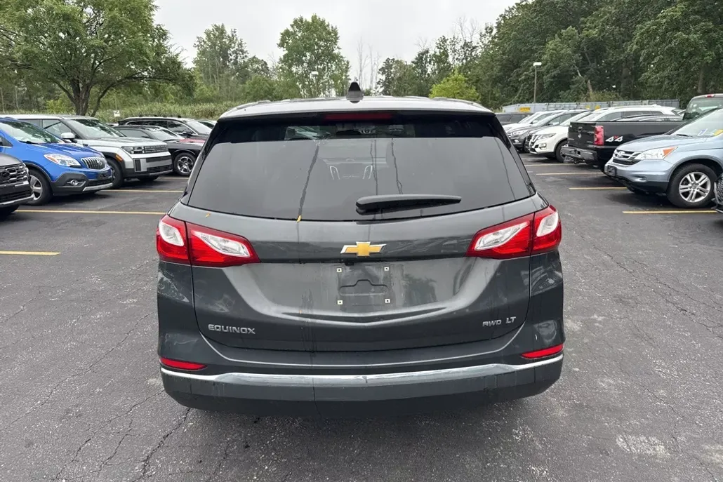 2019 Chevrolet Equinox LT photo 1