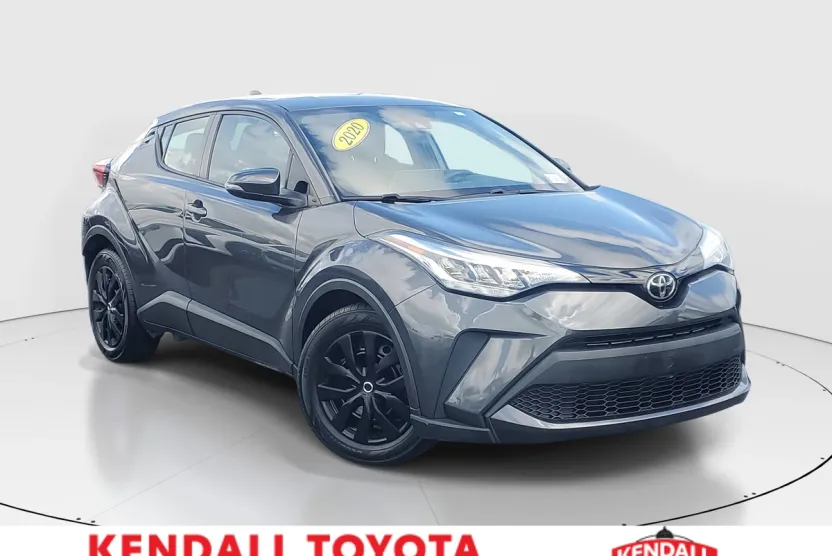 2020 Toyota C-HR LE photo 1