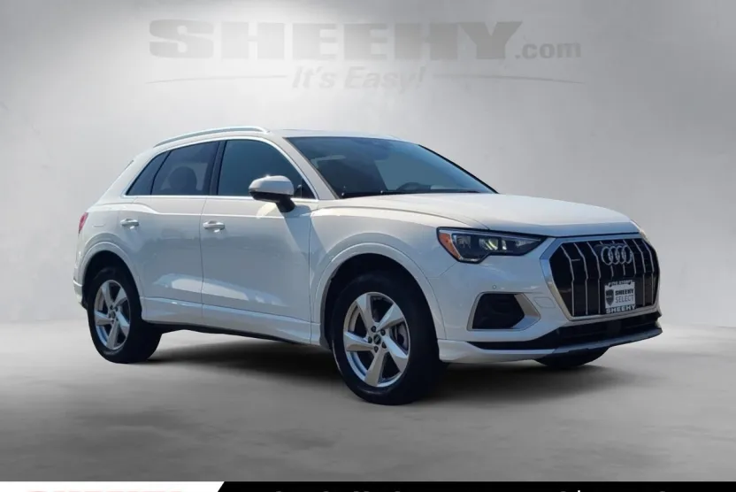 2022 Audi Q3 Premium photo 1
