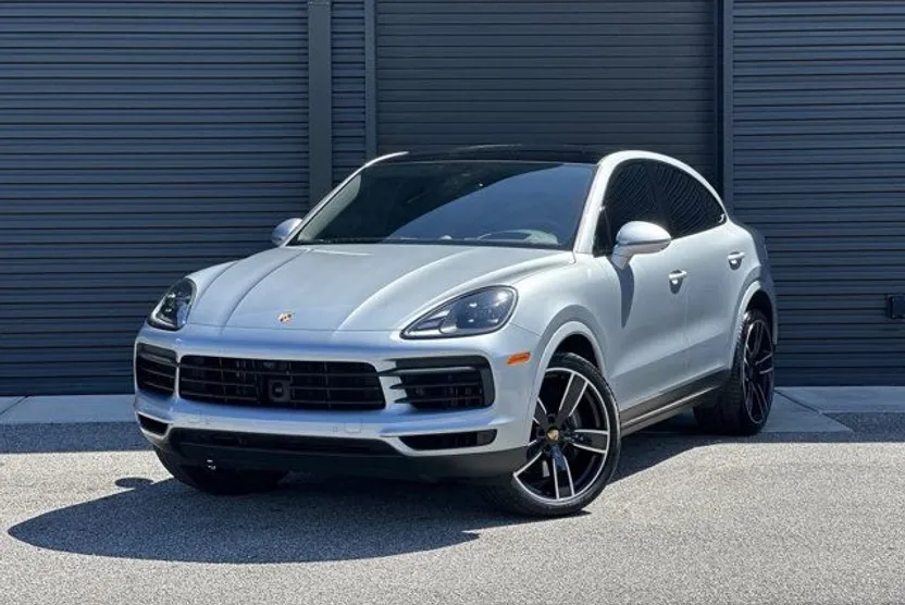 2023 Porsche Cayenne Coupe Base photo 1