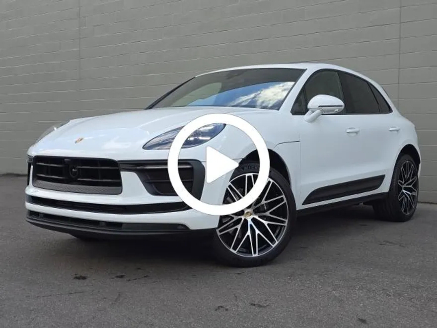 2025 Porsche Macan T photo 1