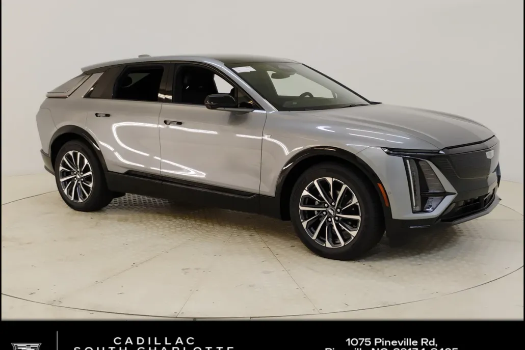 2025 Cadillac Lyriq Sport photo 1