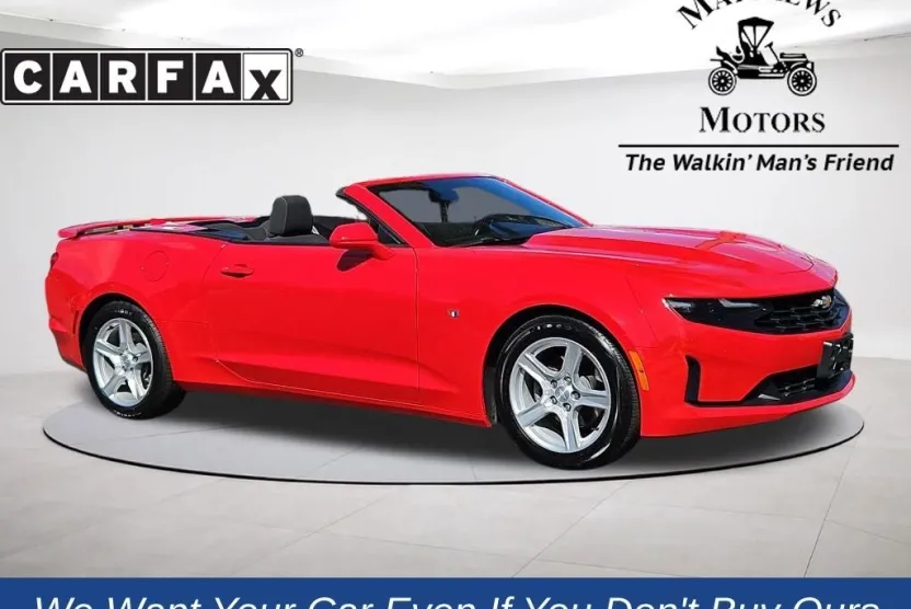 2023 Chevrolet Camaro 1LT photo 1
