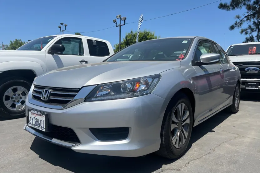 2013 Honda Accord LX photo 1