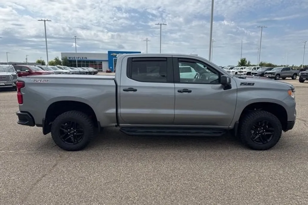 2024 Chevrolet Silverado 1500 LT Trail Boss photo 1