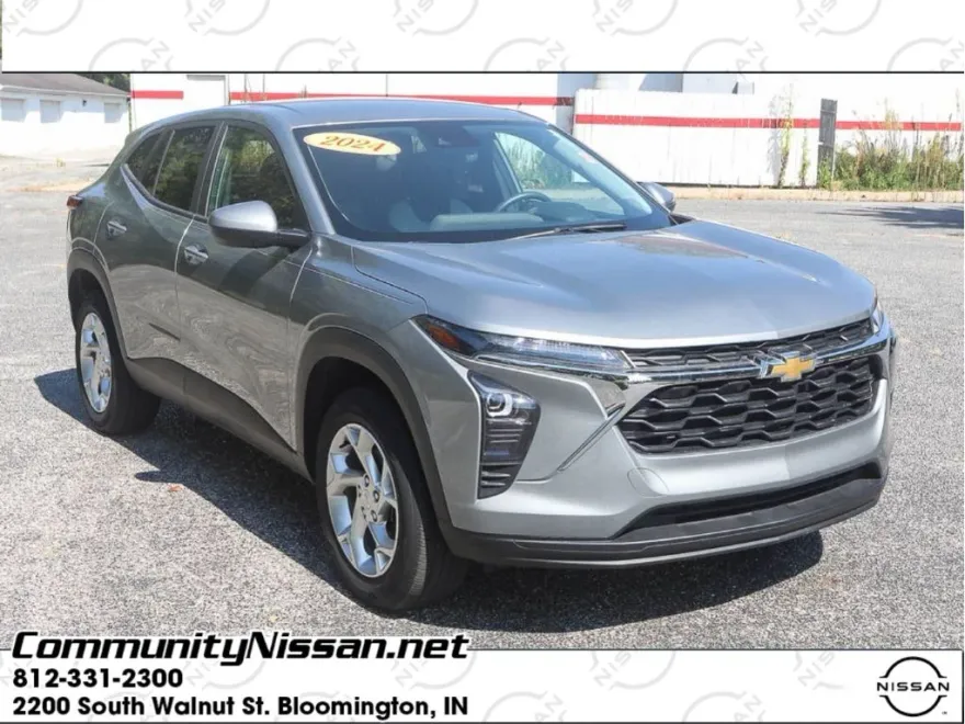 2024 Chevrolet Trax LS photo 1