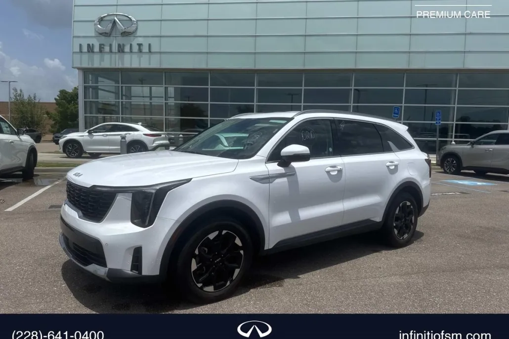 2024 Kia Sorento S photo 1