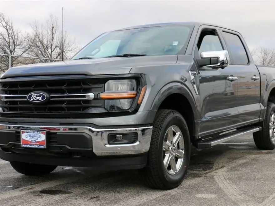 2025 Ford F-150 XLT photo 1