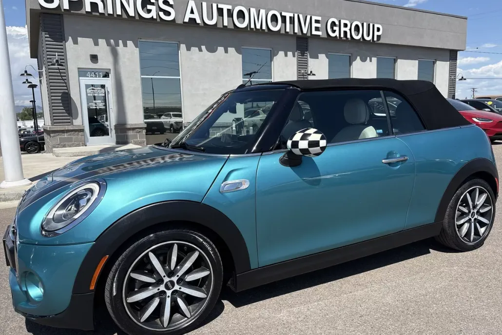 2016 Mini Cooper Convertible S photo 1