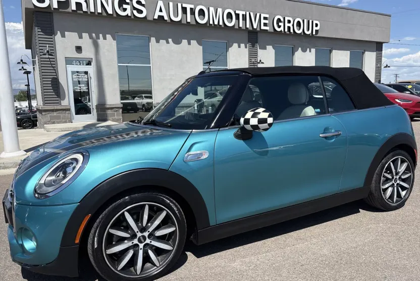 2016 Mini Cooper Convertible S photo 1