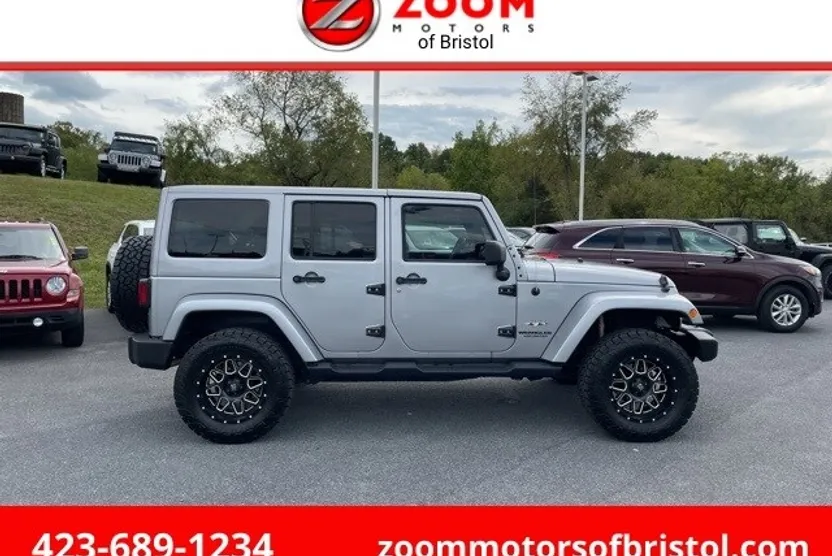 2017 Jeep Wrangler Unlimited Sahara photo 1