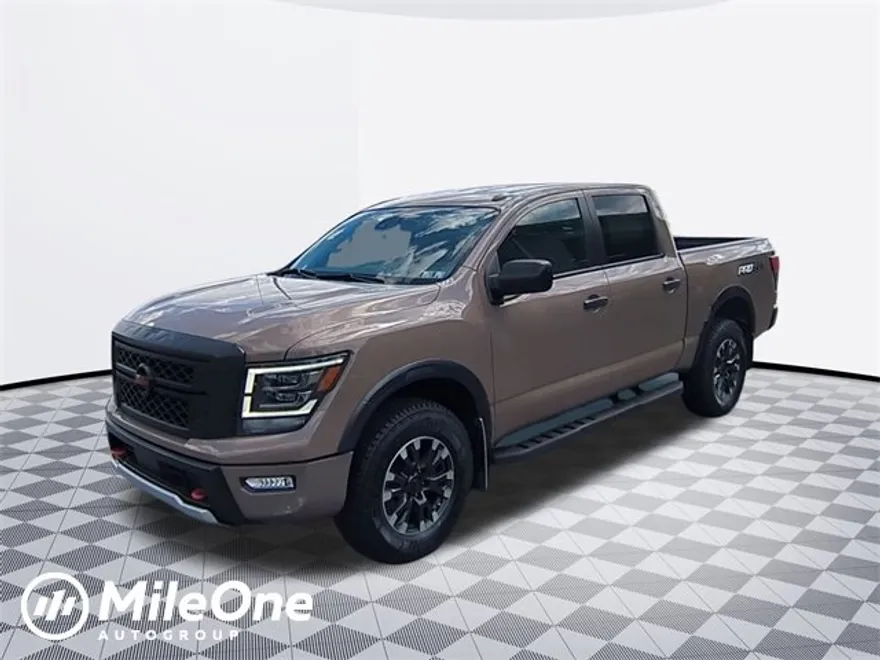 2021 Nissan Titan PRO-4X photo 1