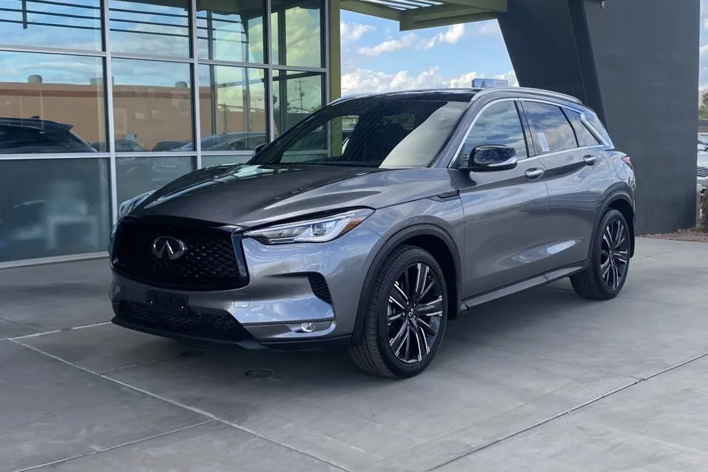 2022 Infiniti QX50 Luxe photo 1