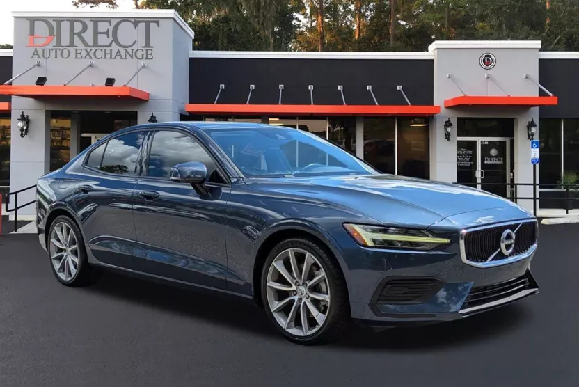 2020 Volvo S60 T5 Momentum photo 1