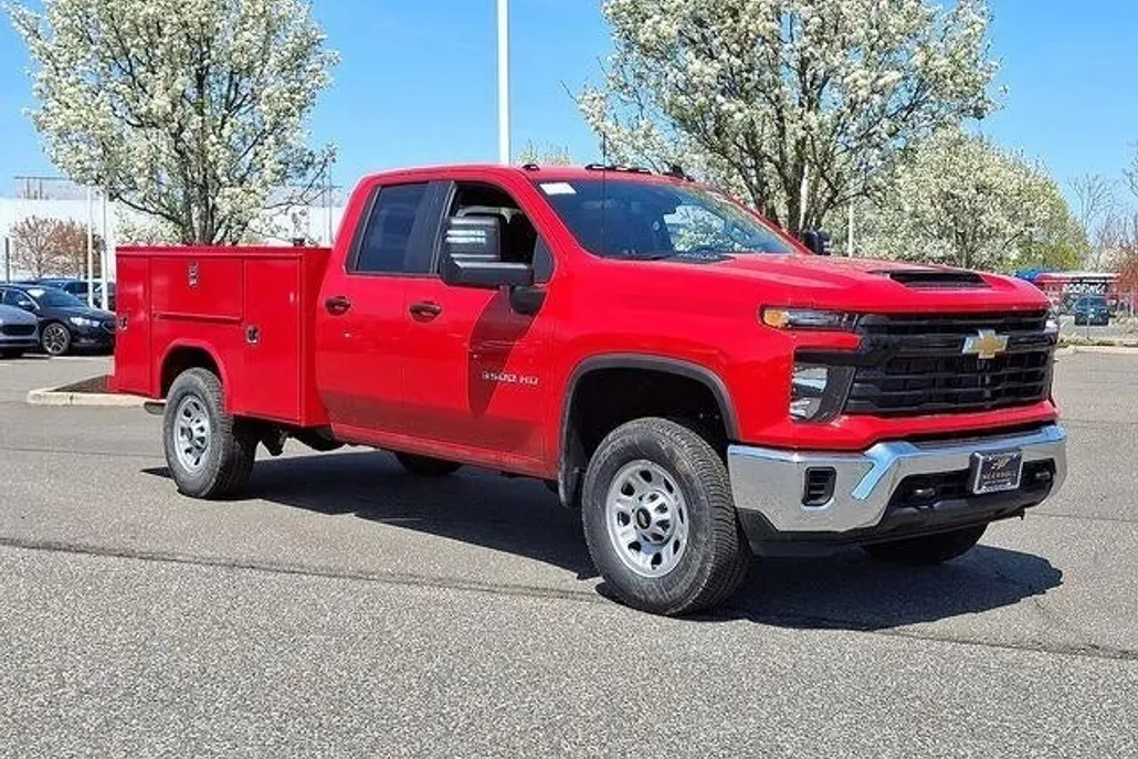 2025 Chevrolet Silverado 3500HD photo 1