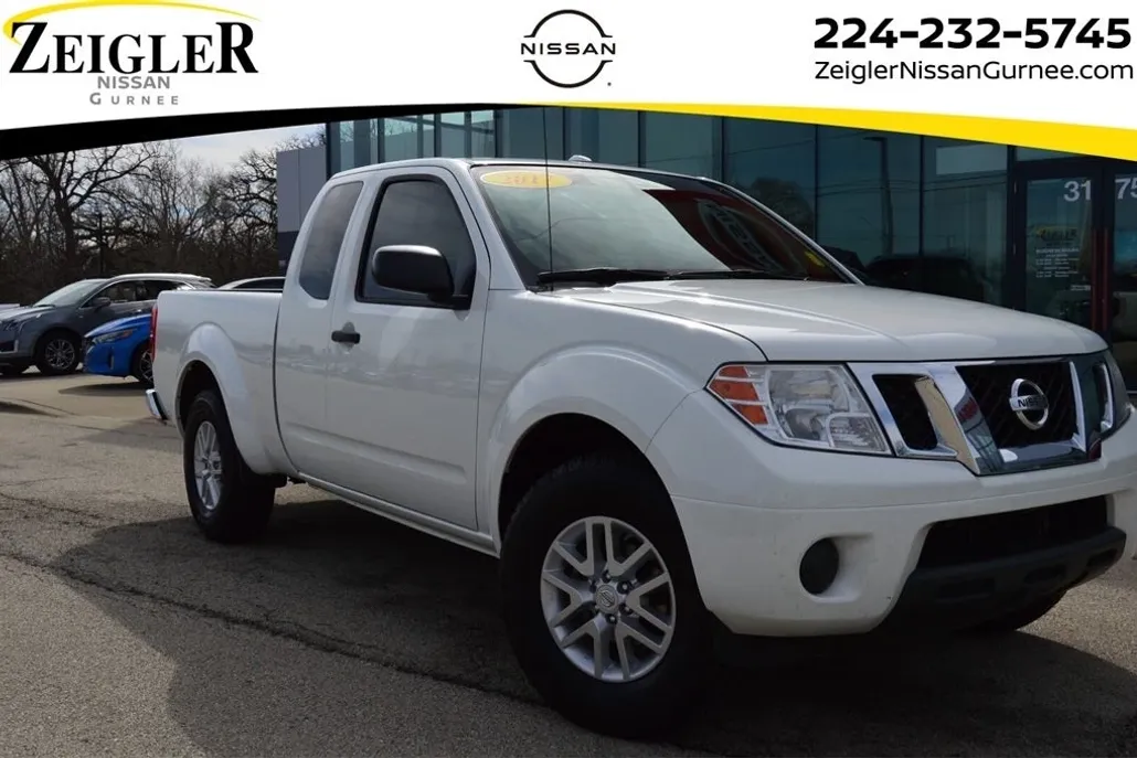 2017 Nissan Frontier SV photo 1