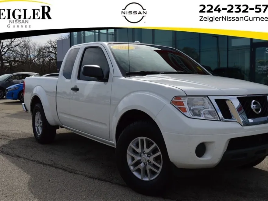 2017 Nissan Frontier SV photo 1