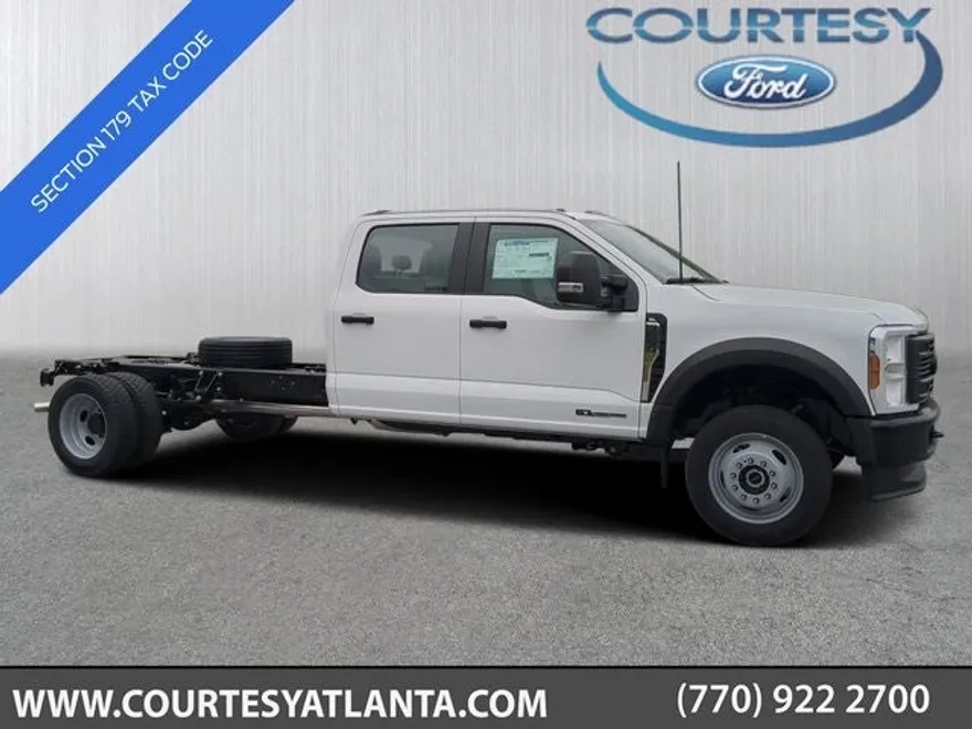 2025 Ford F-550 photo 1