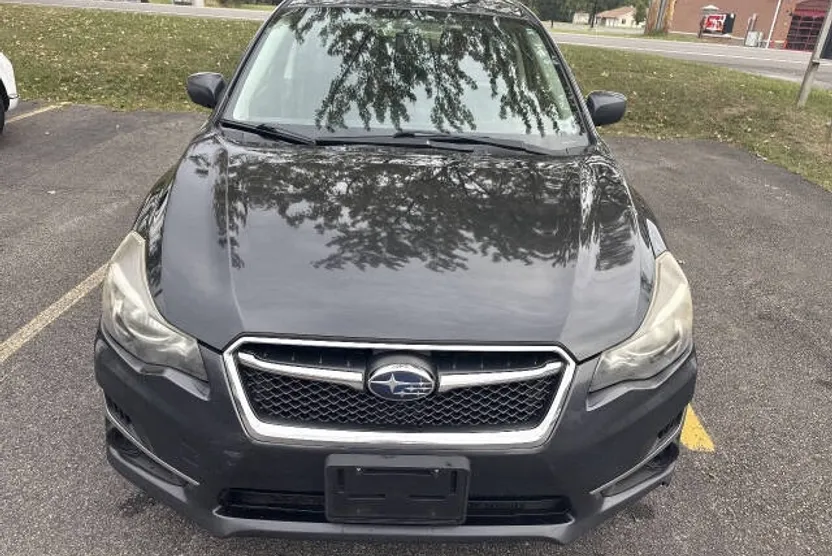 2015 Subaru Impreza 2.0i Premium photo 1