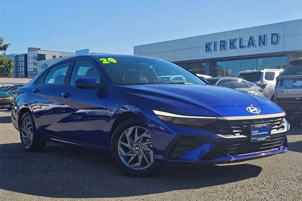 2024 Hyundai Elantra SEL photo 1