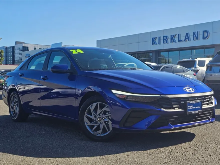 2024 Hyundai Elantra SEL photo 1