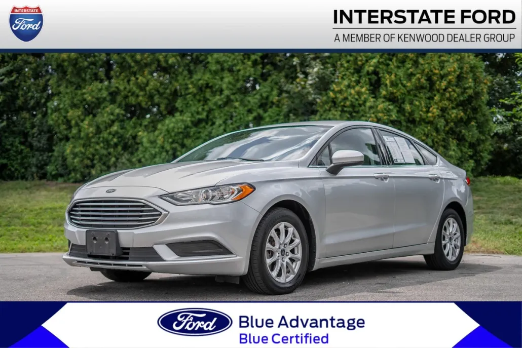 2017 Ford Fusion S photo 1