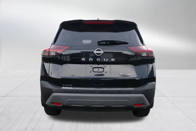 2022 Nissan Rogue SV photo 1