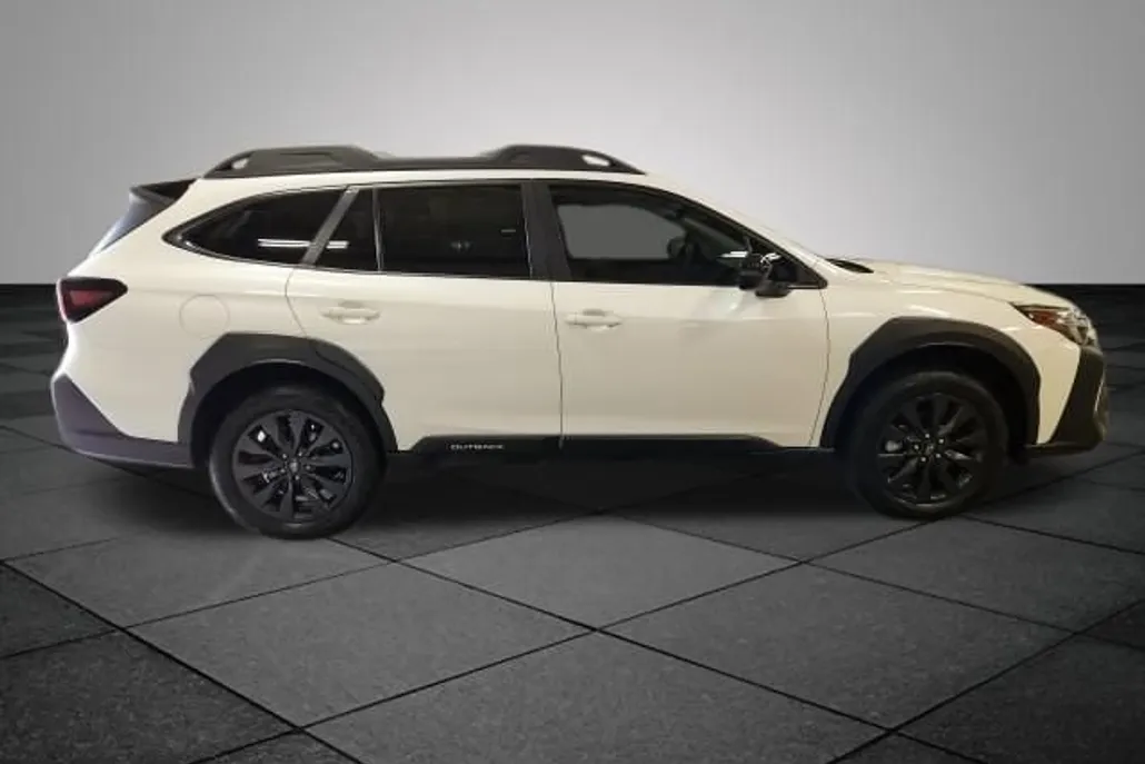 2023 Subaru Outback Onyx Edition photo 1