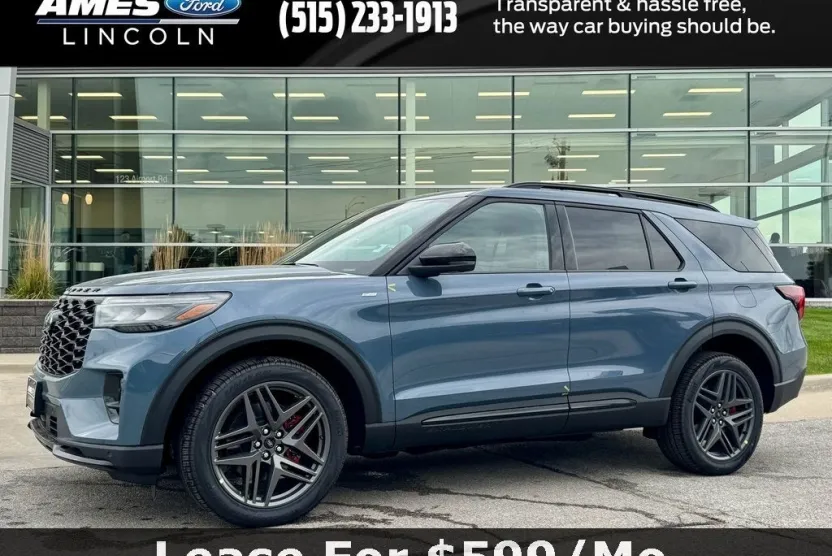 2025 Ford Explorer ST-Line photo 1