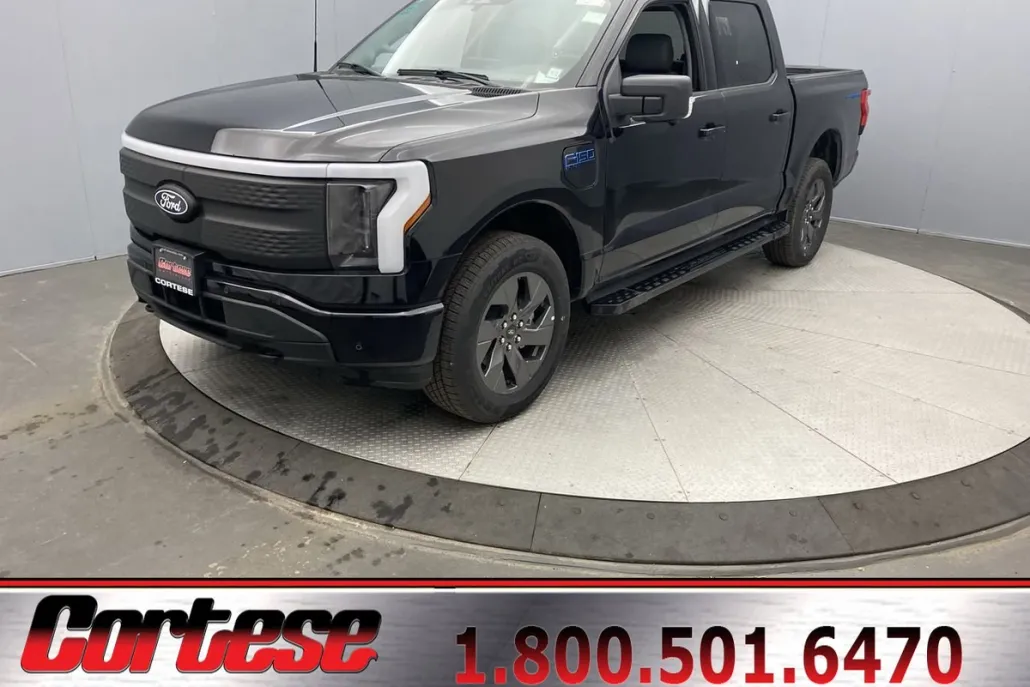 2025 Ford F-150 Lightning photo 1