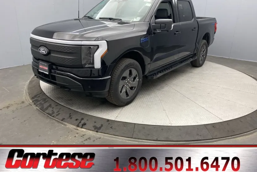 2025 Ford F-150 Lightning photo 1
