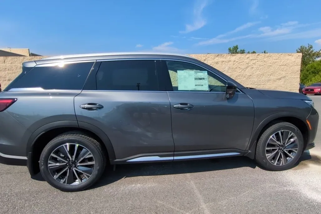 2026 Infiniti QX60 Luxe photo 1