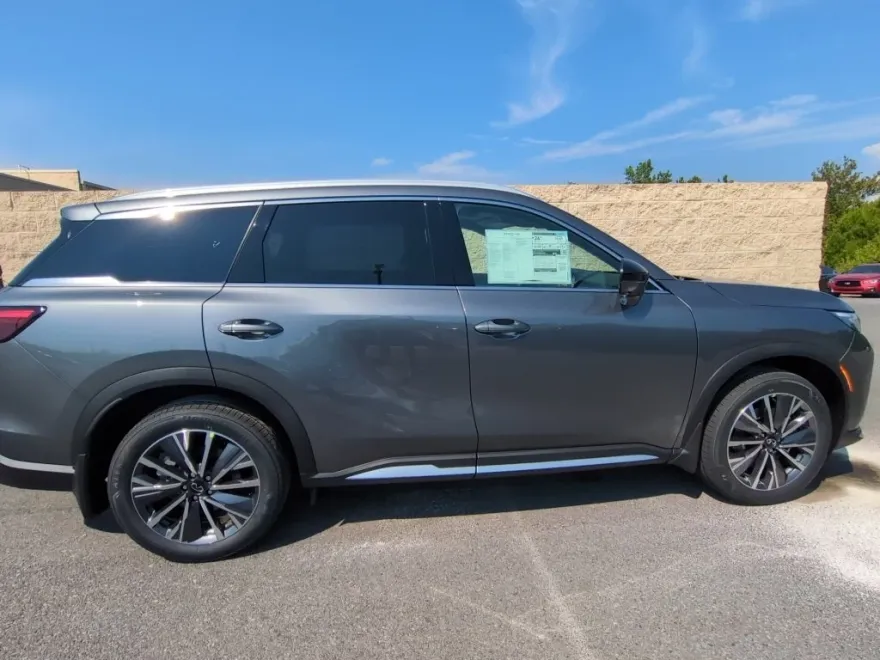 2026 Infiniti QX60 Luxe photo 1