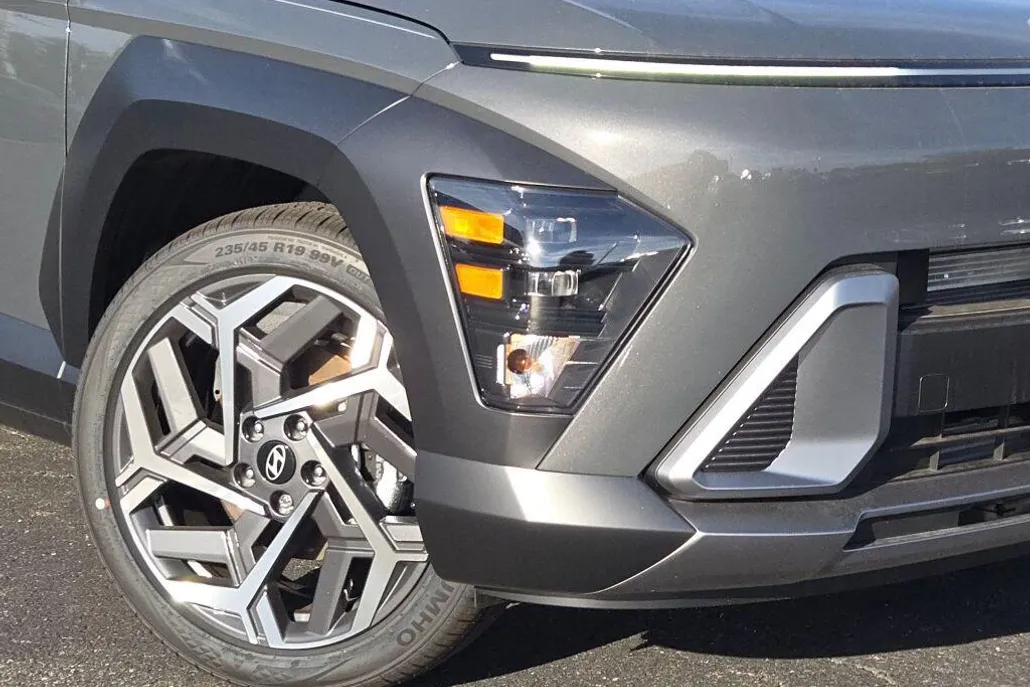 2026 Hyundai Kona SEL photo 1