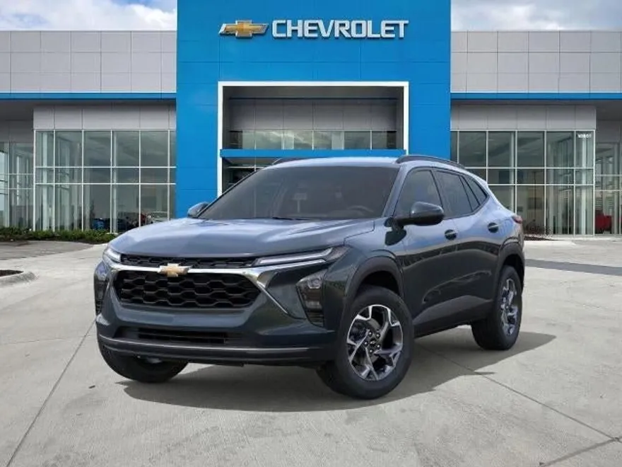 2026 Chevrolet Trax LT photo 1